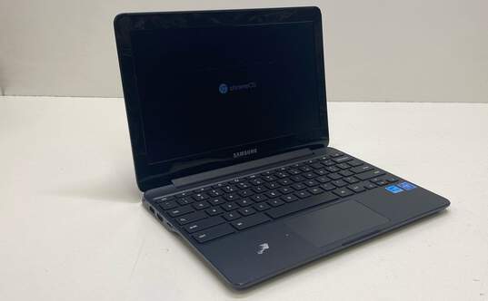 Samsung Chromebook 3 XE500C13-K04US 11.6" Intel Celeron image number 1