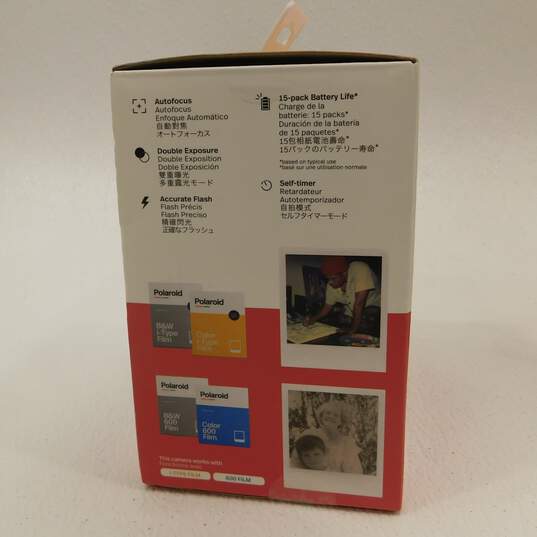 Polaroid Now Red & White Autofocus i-Type Instant Film Camera image number 13