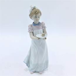 Vintage Lladro 5429 Happy Birthday Girl Holding Cake Porcelain Figurine Spain