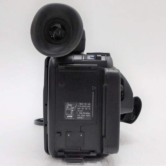 Sony Handycam CCD-F35 Video 8 Camcorder W/ Hard Case image number 7