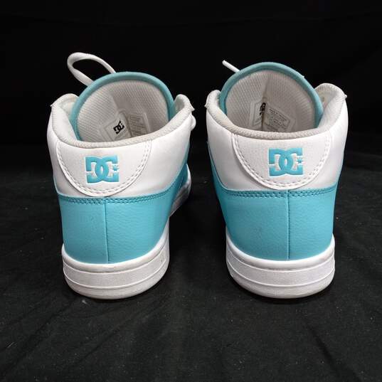 DC Shoes Women's White and Blue Leather Sneakers Size 7.5 image number 4