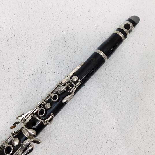 Brand B Flat Student Clarinet w/ Accessories image number 4
