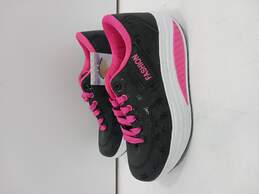Fashion Women's Black & Pink Tennis Shoes Size 6.5