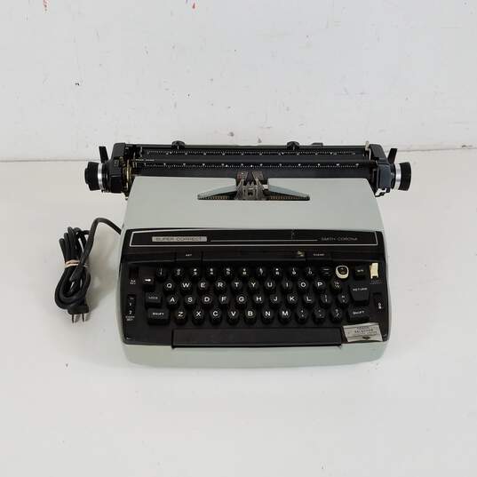 Smith-Corona Super Correct Electric  Portable  Typewriter with Hard Cover Case image number 2