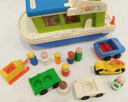 VNTG Fisher Price Little People Happy House Boat Playset With Figures Vehicles alternative image