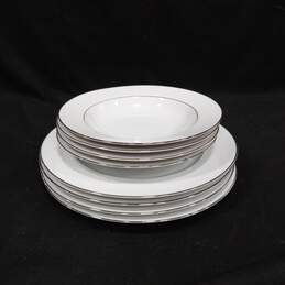 8pc Style House Fine China Brocade Pattern Dinner Plates & Salad Bowls