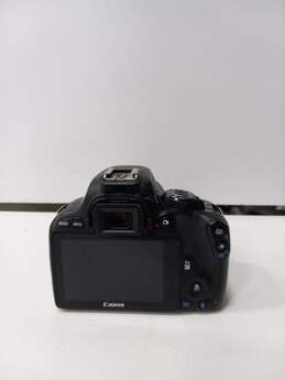 Canon Digital Camera with accessories alternative image