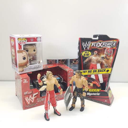 Mixed WWF WWE Wrestling Collectibles Bundle image number 1