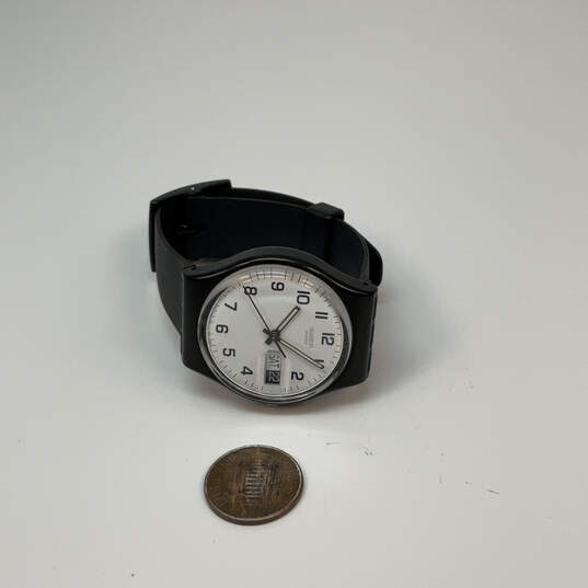 Designer Swatch Black Round Dial Adjustable Strap Analog Wristwatch image number 3