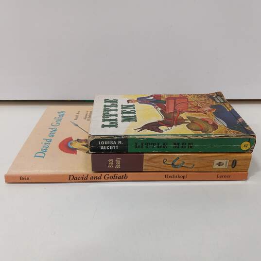 Bundle of 3 Vintage Assorted Children's Books image number 5