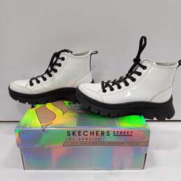 Skechers White Patent Leather Boots Women's Size 7.5 IOB alternative image