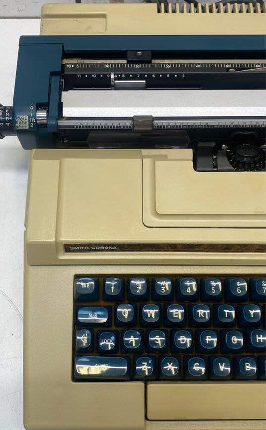Smith Corona Intrepid Electric Typewriter image number 3