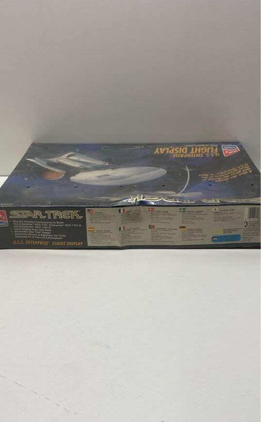 Star Trek Amt Ertl U.S.S. Enterprise Flight Display Model Kit image number 5
