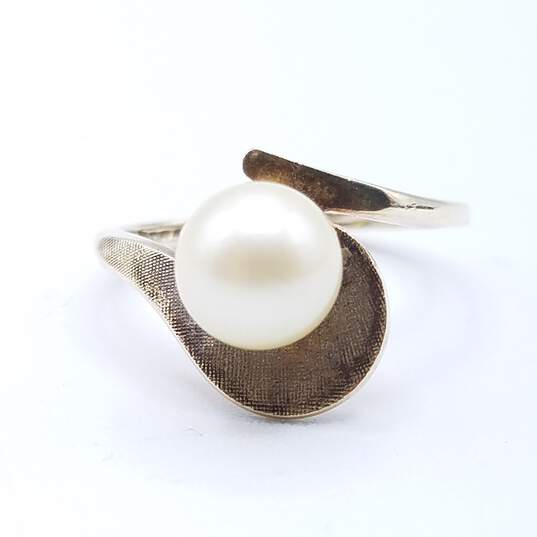 Vintage 10K Yellow Gold Pearl Ring Size 4 image number 1