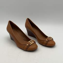 Tory Burch Womens Brown Leather Monogram Slip On Wedge Pump Heels Size 8.5 alternative image
