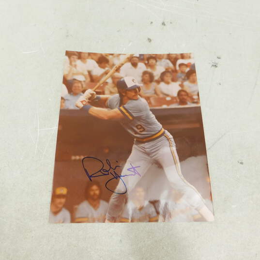 HOF Robin Yount Autographed 8x10 Milwaukee Brewers image number 1