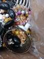 6.5lb Bulk Lot of Assorted Costume Jewelry image number 5