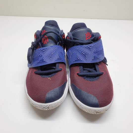 Nike Kyrie Flytrap III Preschool Boy's Basketball Shoes Size 5Y image number 2