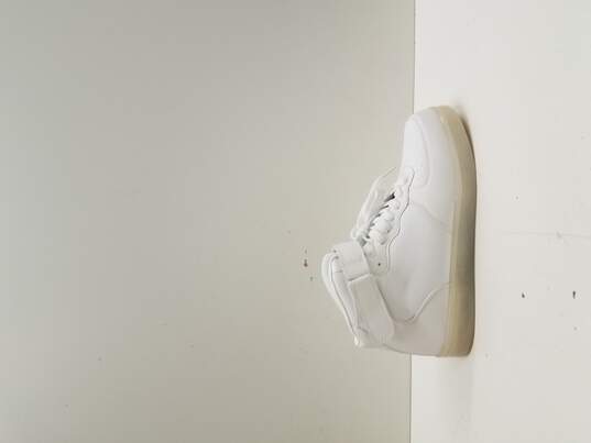 Fasion Men's White LED Light Up Shoes Size 7.5 image number 1