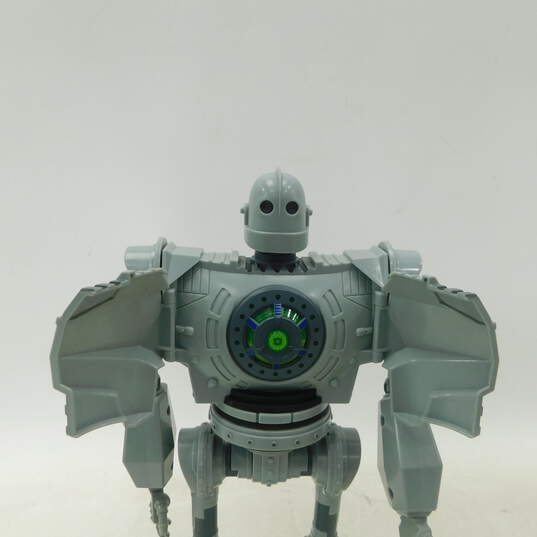 1999 Iron Giant Lights & Sounds Working Action Figure image number 3