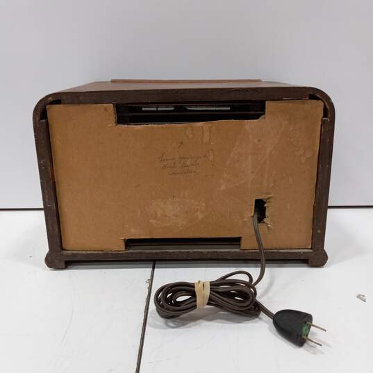 Brown Wooden Philico 42-322 AM/SW Radio-1942 image number 2