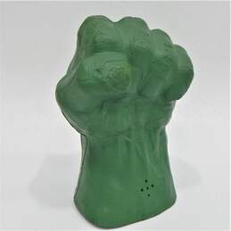 2003 Marvel Incredible Hulk Green Smash Foam Gloves alternative image
