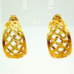 10K Yellow Gold Lattice Textured Cut Out Demi Hoop Earrings 2.5g alternative image