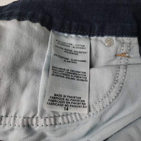 Womens Denizen Medium Wash 5 Pocket Design Denim Mom Shorts Size 14 image number 4