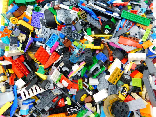 9.2 LBS Mixed LEGO Bulk Box image number 2