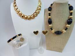 VNTG Napier Monet Maxine Denker Black Gld Tne Clip Earrings Necklaces & Bracelet alternative image