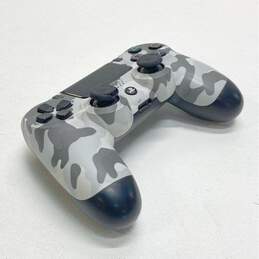 Sony Playstation 4 controller - Artic Camouflage alternative image