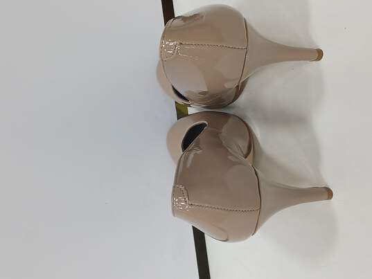 Woman's Tan High Heels Size 7.5 image number 3