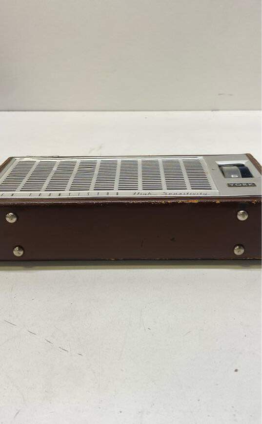 York 10 Transistor Vintage Portable TR-100 Radio image number 6