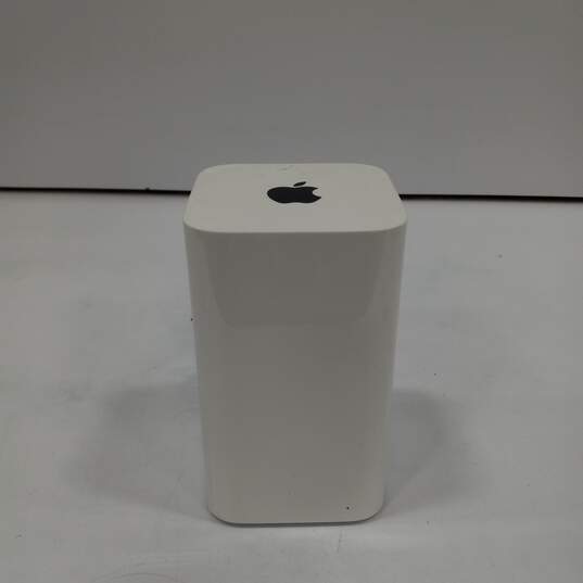Apple A1521 Airport Extreme Computer Router image number 1