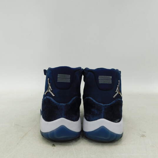 Jordan 11 Retro Midnight Navy Women's Shoes Size 7 image number 1