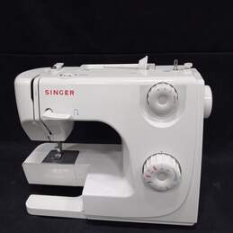 Singer Sewing Machine Model 50T8 E99670 alternative image