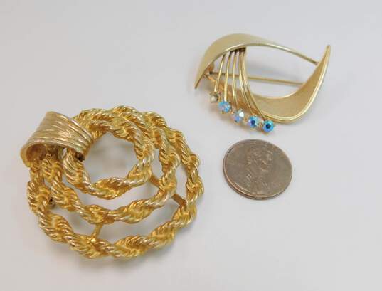VNTG Gold Tone Metal & Aurora Borealis Layering Jewelry image number 4