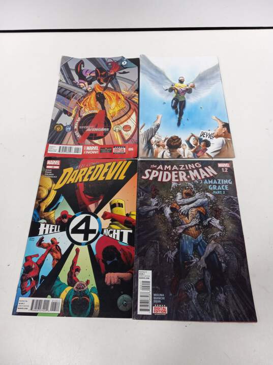 Bundle of 13 Assorted Marvel Comics image number 2