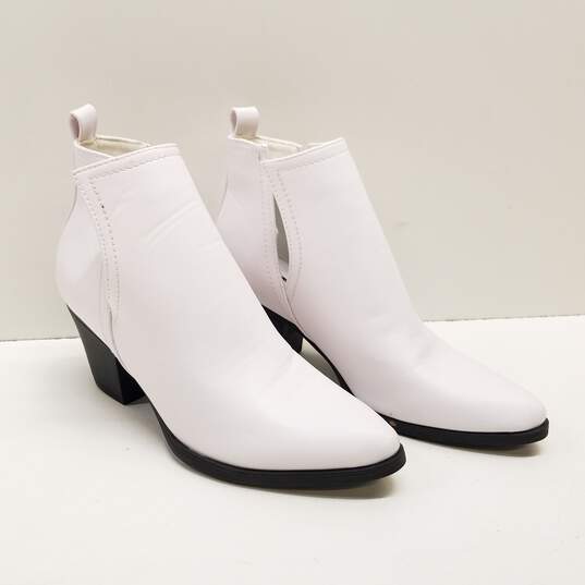 Jeeini Women's White Faux Leather Ankle Boots Size 7.5 image number 3