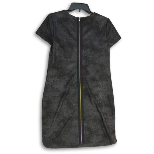 Womens Black Round Neck Short Sleeve Back Zip Short Sheath Dress Size 4 image number 2