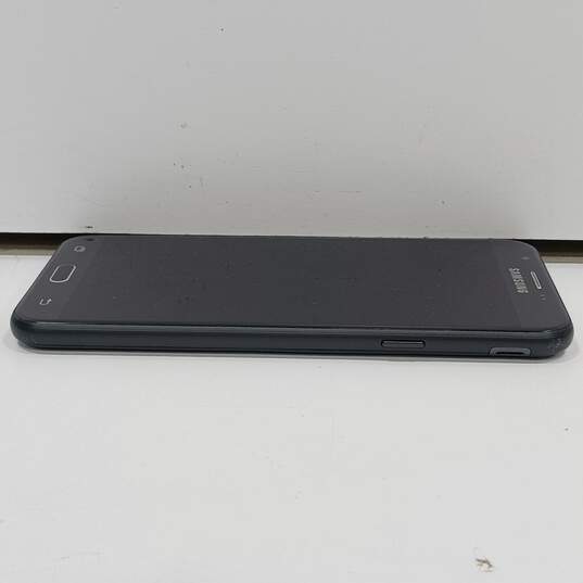 Black Samsung Phone image number 3