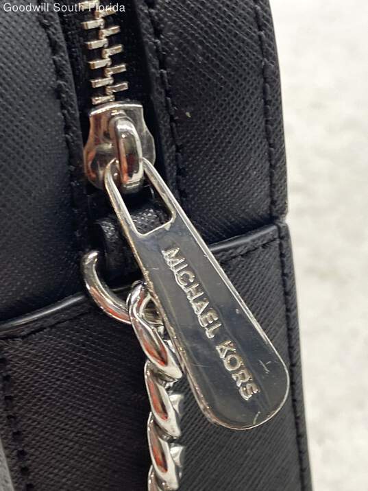 Michael Kors Womens Gray Monogram Adjustable Strap Zipper Crossbody Bag image number 5