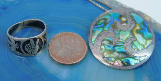 Vintage Taxco & Mexico 925 Abalone Shell Inlay Swirl Disc Pendant Brooch Necklace & Peace Sign Doves Band Ring 8.8g image number 8