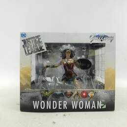 Diamond Select Gallery DC Justice League Wonder Woman Figure IOB