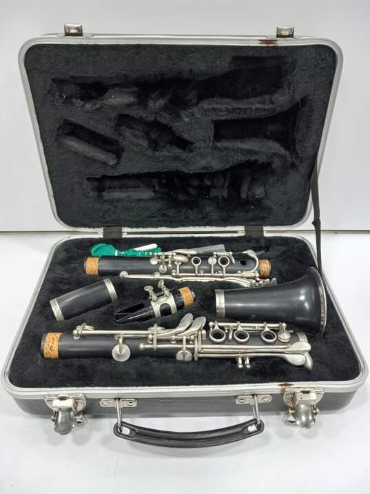 Artley Clarinet w/ Case image number 1