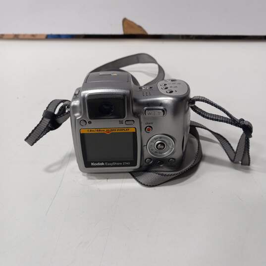 Kodak Easy Share Digital Camera in Case image number 4