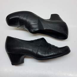 Clacks Black Leather Heels Women's Size 6M alternative image
