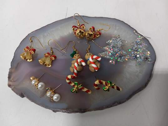 Bundle of Assorted Fashion Costume Holiday Earrings image number 4