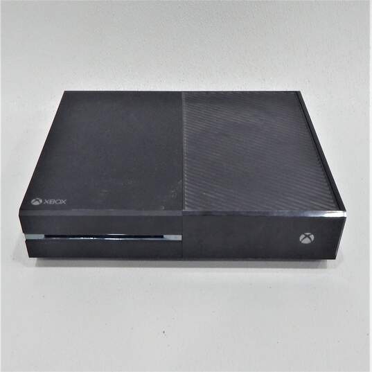 Xbox One Console w/Controller image number 2