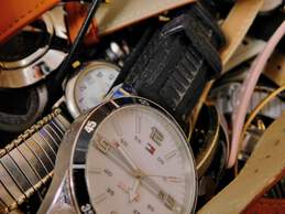 7.6Lbs BULK Watches & Watch Parts alternative image
